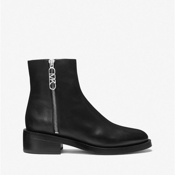 🎁 MICHAEL Michael Kors Women's Regan Leather Ankle Boot - Picture 3 of 11